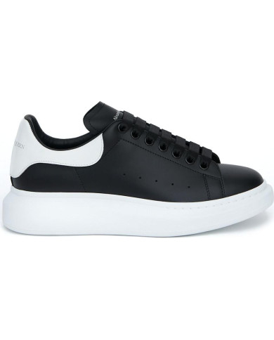 Oversized Sneaker