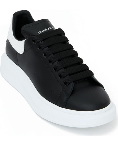 Oversized Sneaker