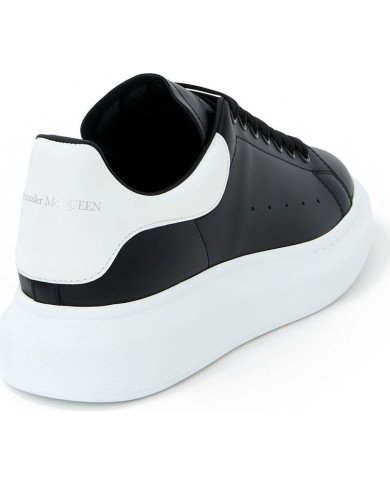 Oversized Sneaker
