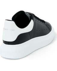 Oversized Sneaker
